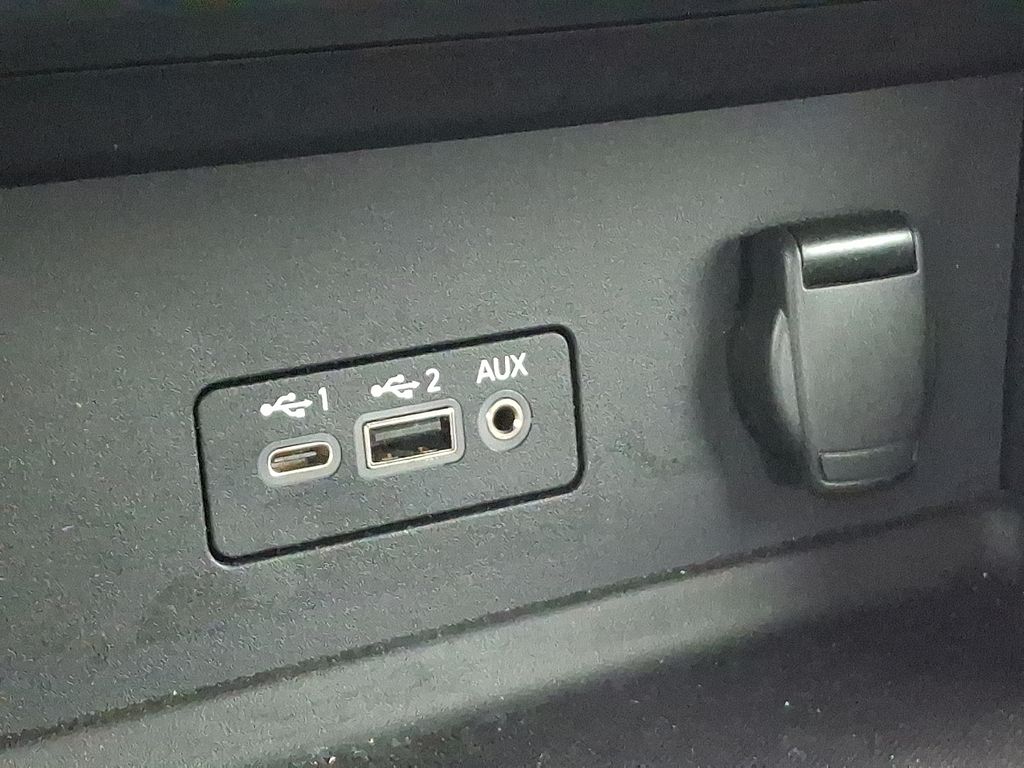 Thumbnail: 2020 Nissan Sentra - 25