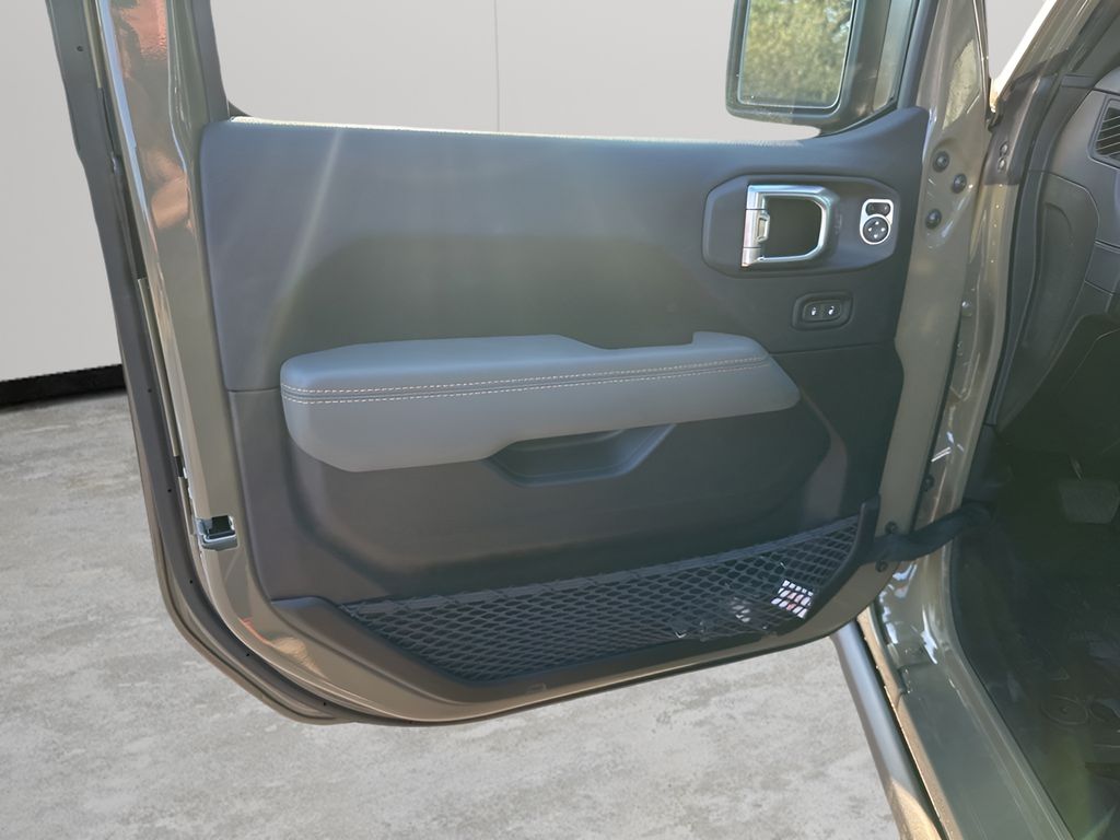 New Car 2025 Jeep Gladiator  Mojave For Sale Under $50,000 In Austin, Texas