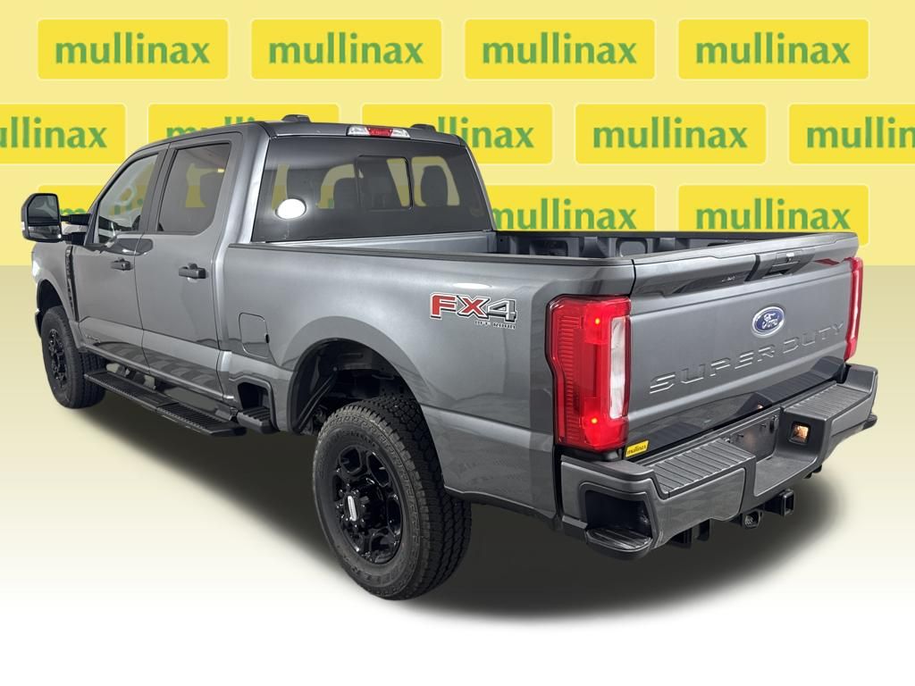 New 2026 Gray Ford XL image 4