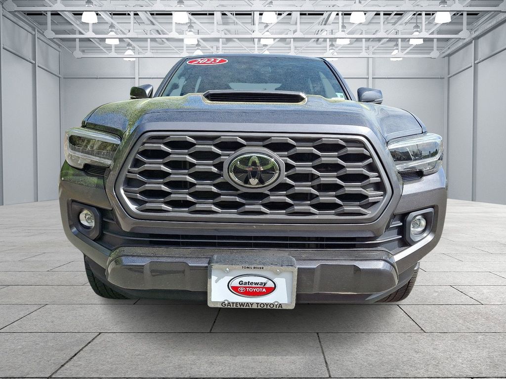 2023 Toyota Tacoma TRD Sport 2