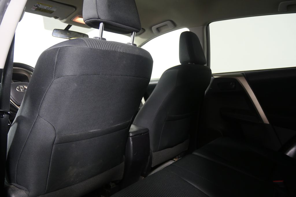 Thumbnail: 2015 Toyota RAV4 - 13