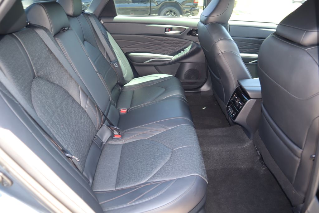 2021 Toyota Avalon Limited 21
