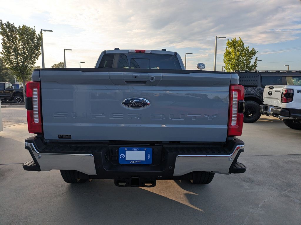 2026 Ford F-350 Super Duty LARIAT