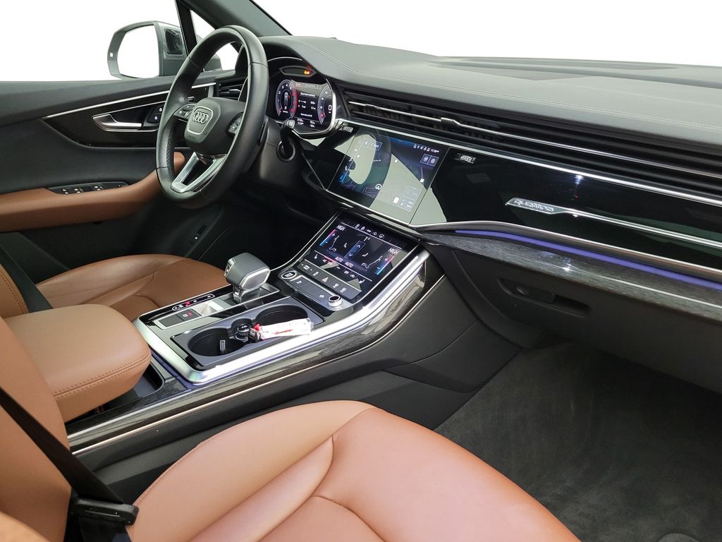 Thumbnail: 2023 Audi Q7 - 15