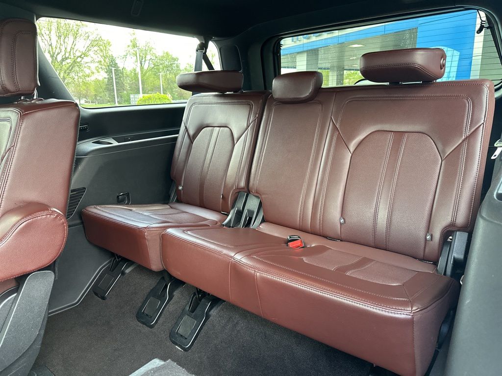 2022 Ford Expedition Max Limited photo