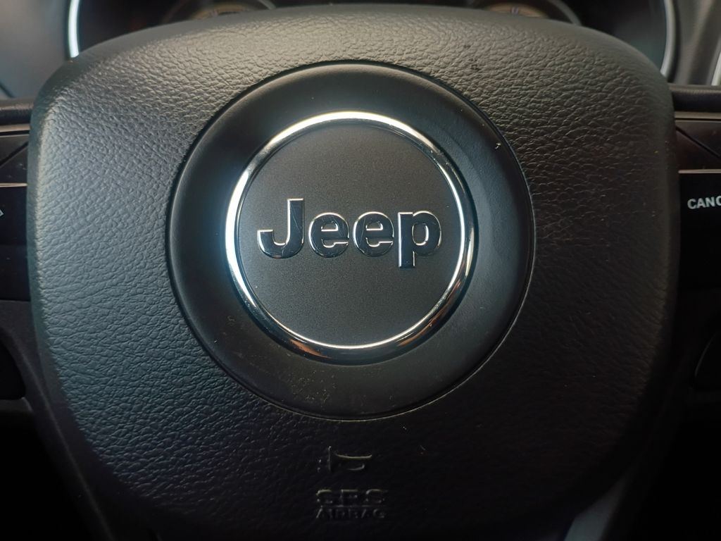 Used Car 2020 Jeep Cherokee  Trailhawk For Sale Under $15,000 In Austin, Texas