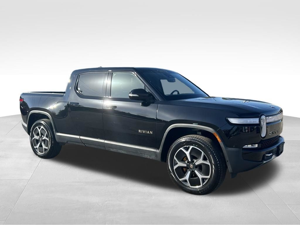 Used 2022  Rivian Adventure image 7