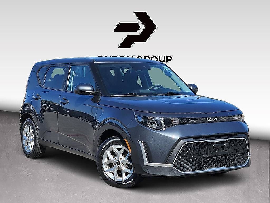 Gray 2024 Kia Soul SUV / Crossover Front-Wheel Drive Continuously Variable Transmission