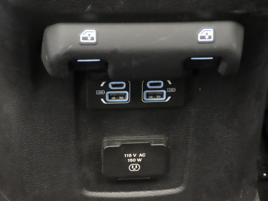 Thumbnail: 2021 Jeep Wrangler - 29