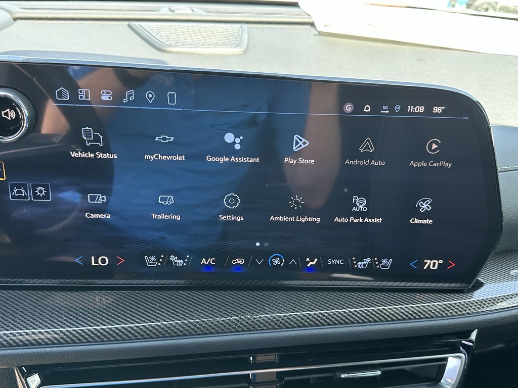 new 2026 Chevrolet Traverse car, priced at $53,495