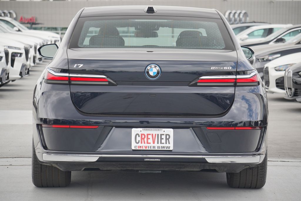 2024 BMW i7 eDrive50 6