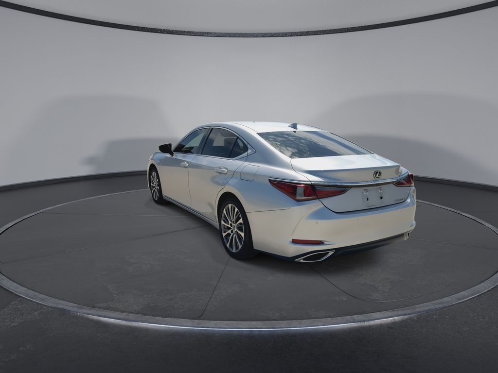 Thumbnail: 2020 Lexus ES - 7
