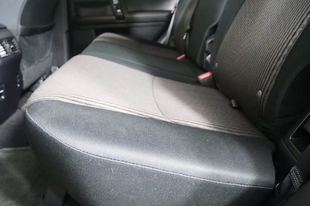 Thumbnail: 2014 Toyota 4Runner - 14