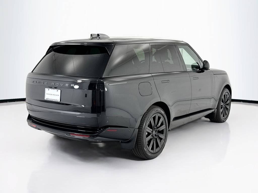 New 2026 Black Land Rover SE image 5