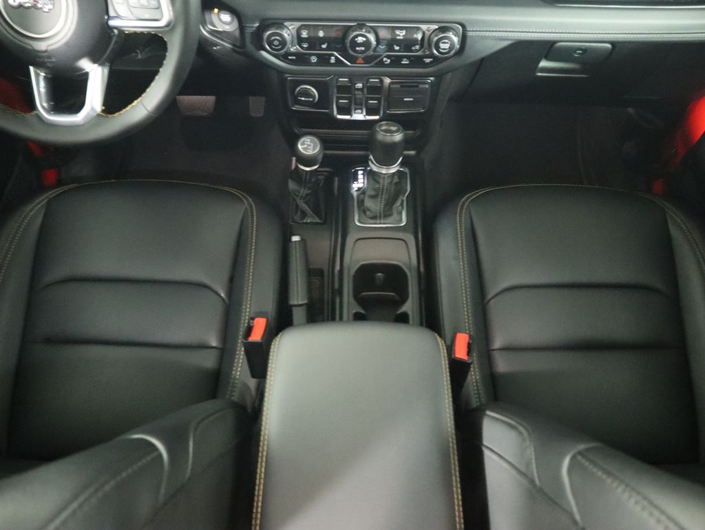 Thumbnail: 2024 Jeep Wrangler - 17