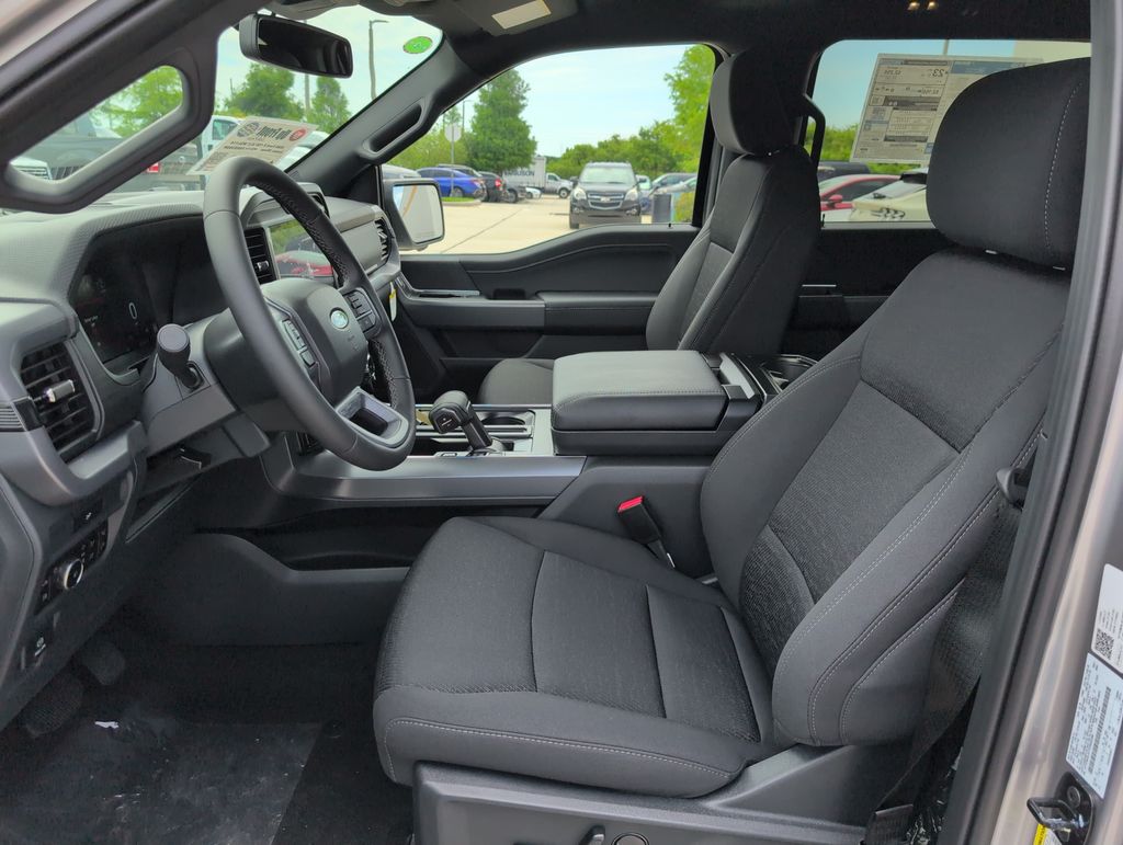 New 2026 Silver Ford XLT image 5