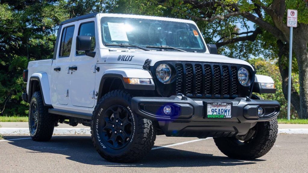 Used 2023 Jeep Gladiator Willys 4D Crew Cab