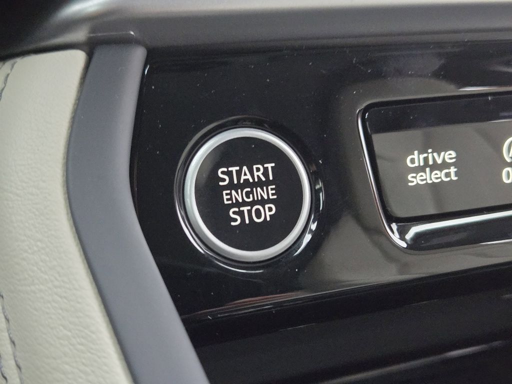 new 2025 Audi Q5 car, priced at $62,090