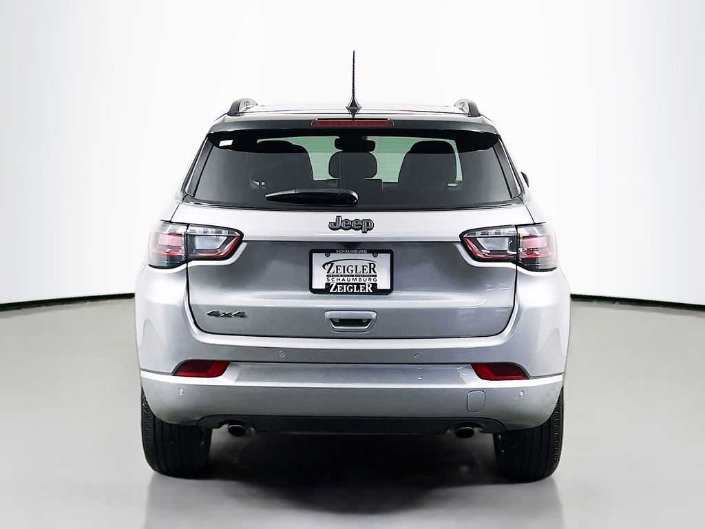 Used 2023 Silver Jeep Limited image 6