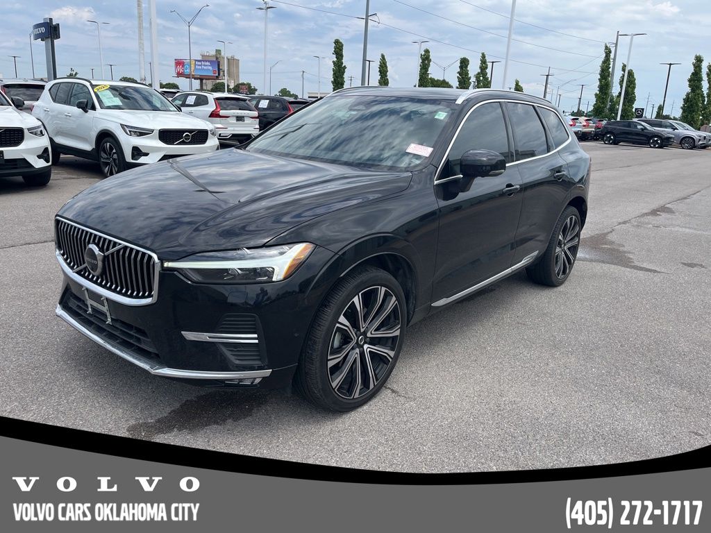 2023 Volvo XC60 B5 Ultimate Bright Theme