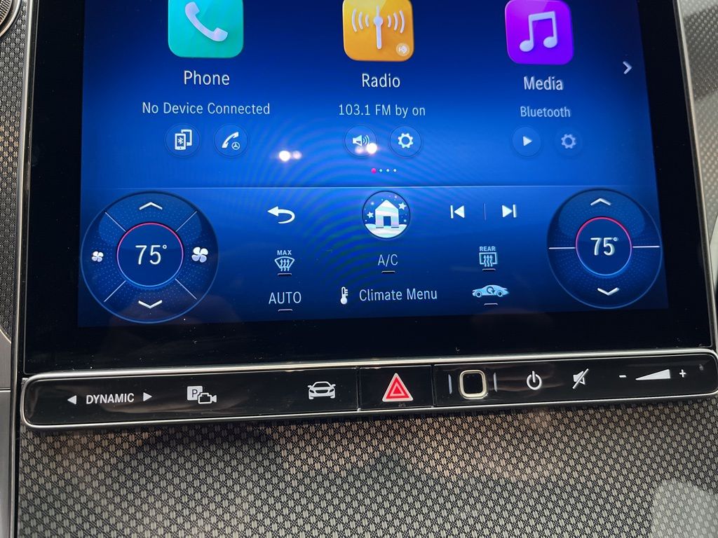 Thumbnail: 2025 Mercedes-Benz GLC - 19