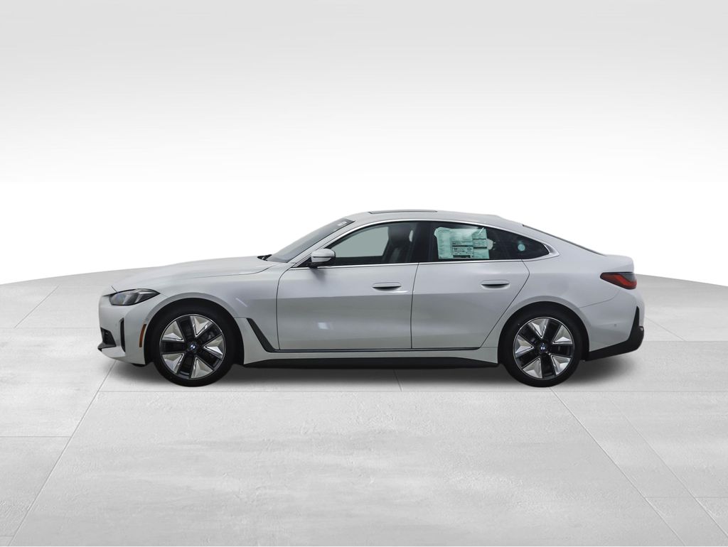 Thumbnail: 2026 BMW i4 - 2