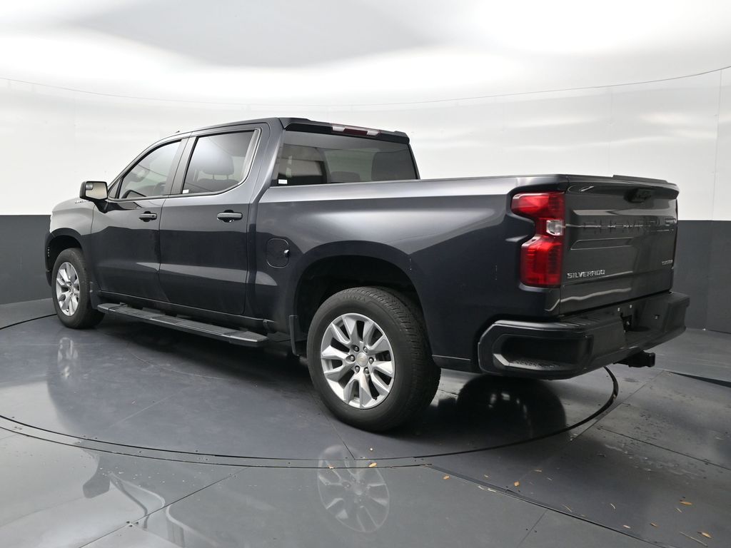 View vehicle photo 3