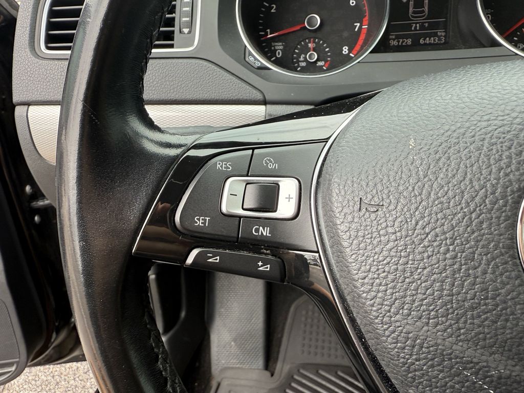 2017 Volkswagen Jetta 1.4T SE Black at Autostrade