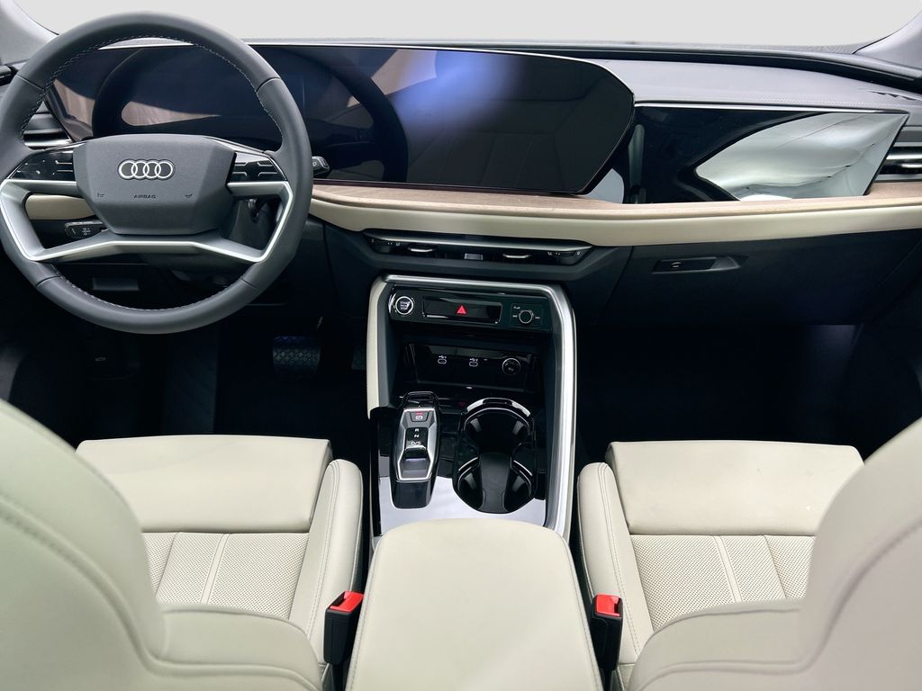 Thumbnail: 2025 Audi Q5 - 14