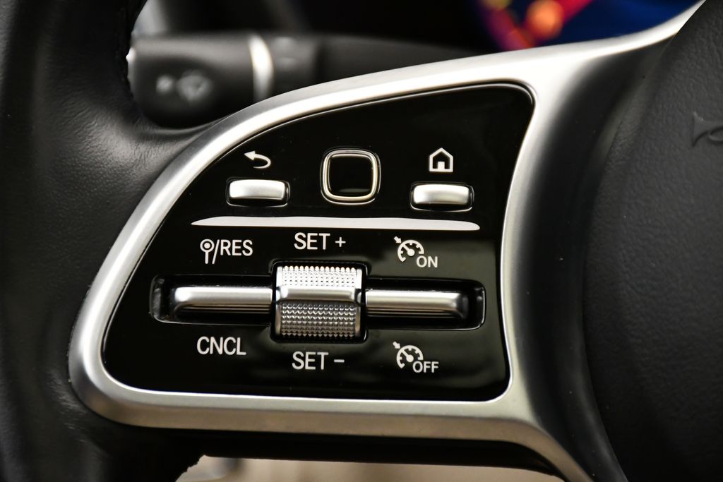 Thumbnail: 2021 Mercedes-Benz C-Class - 24