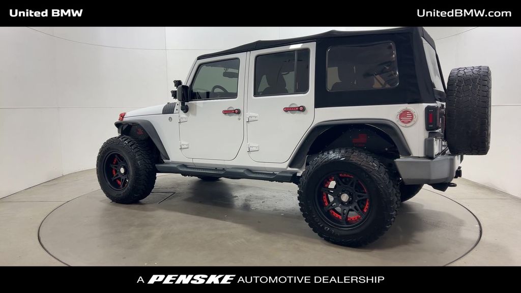 2015 Jeep Wrangler Unlimited Sahara 6