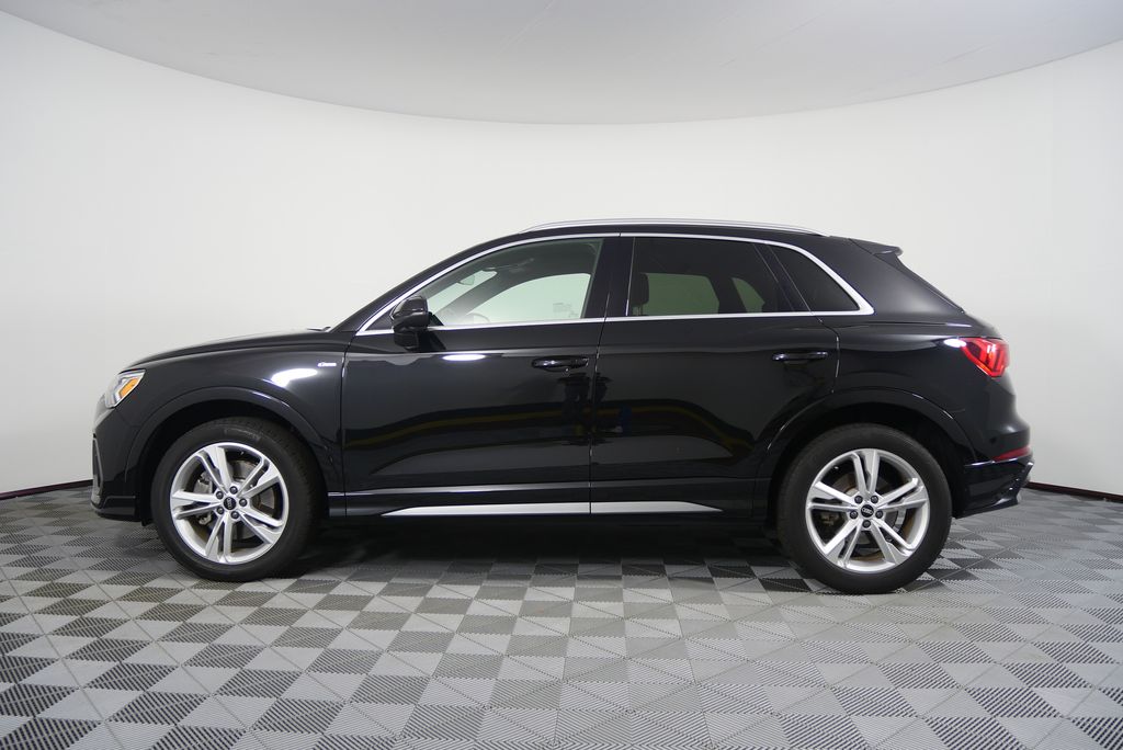 Thumbnail: 2022 Audi Q3 - 6