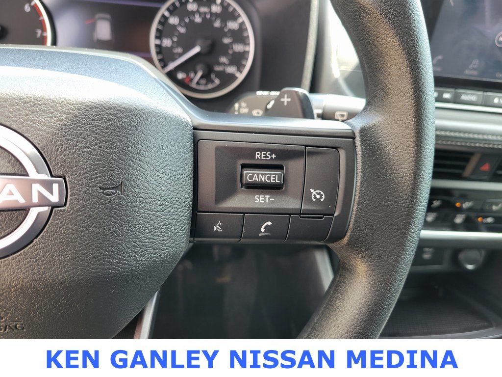 2025 Nissan Rogue S photo