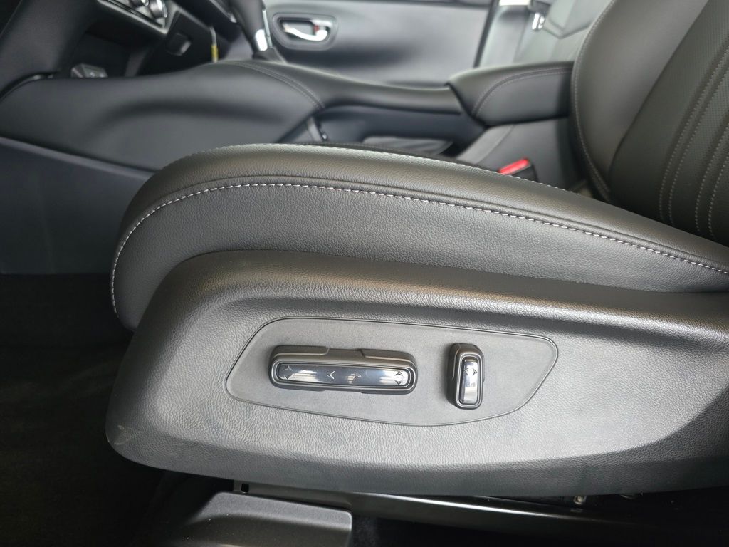 Thumbnail: 2027 Honda HR-V - 15