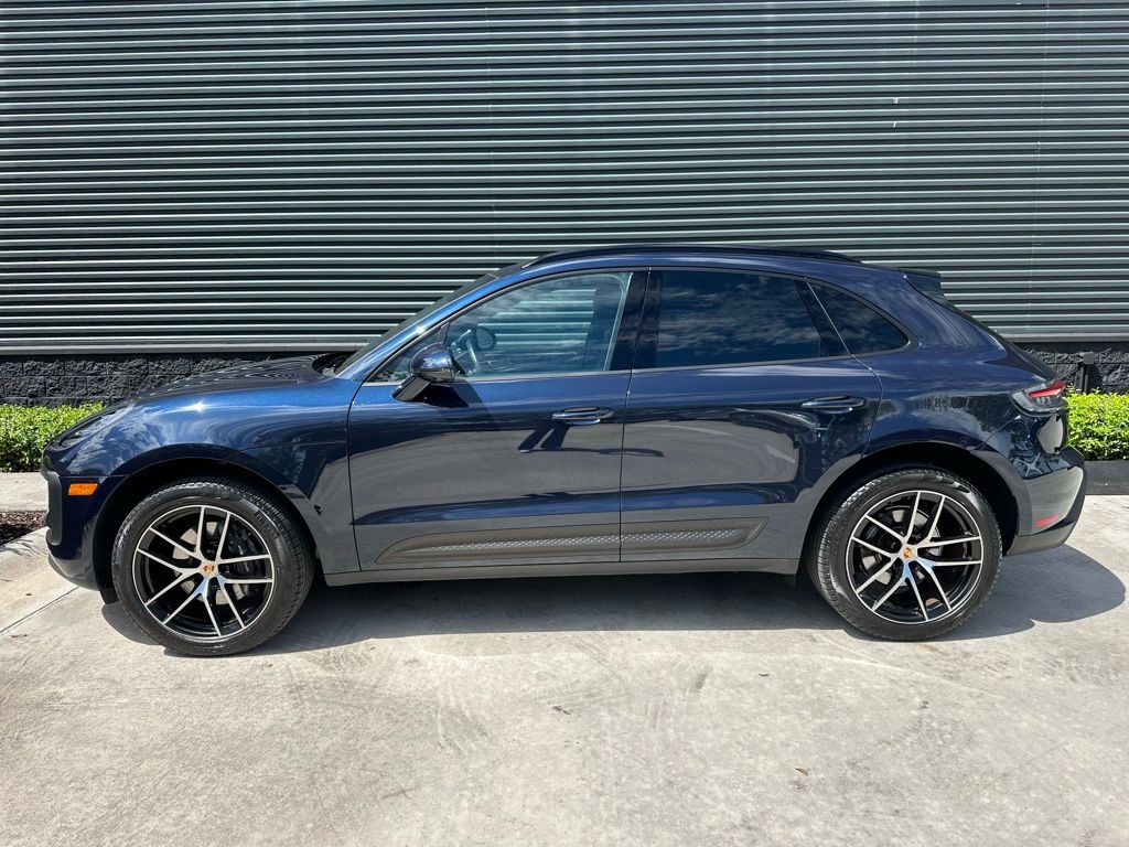 Thumbnail: 2023 Porsche Macan - 2