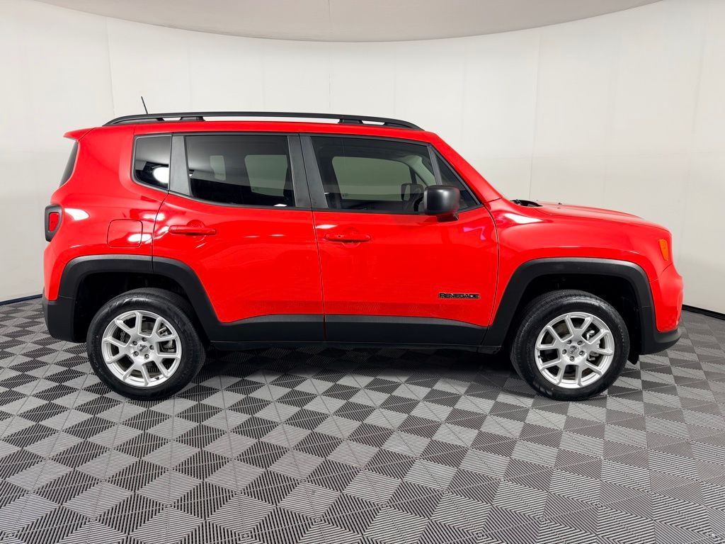 View vehicle photo 5