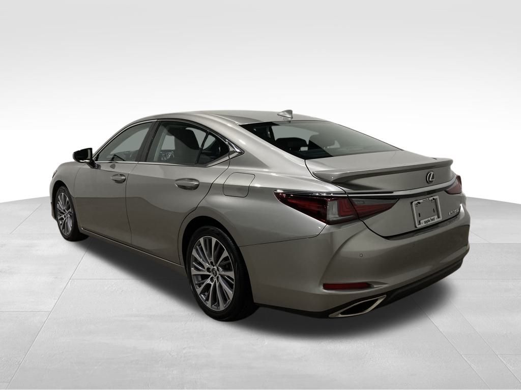 2021 Lexus ES 350 photo 3