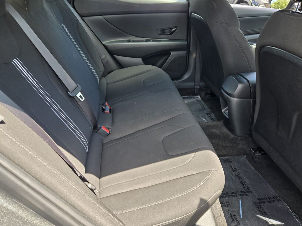 2025 Hyundai Elantra - $17,999