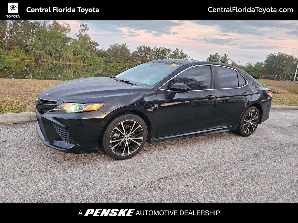 2020 Toyota Camry SE -
                Orlando, FL