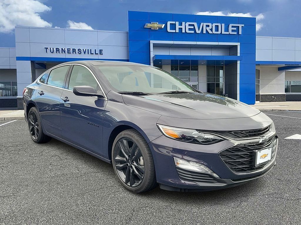 Thumbnail: 2025 Chevrolet Malibu - 2
