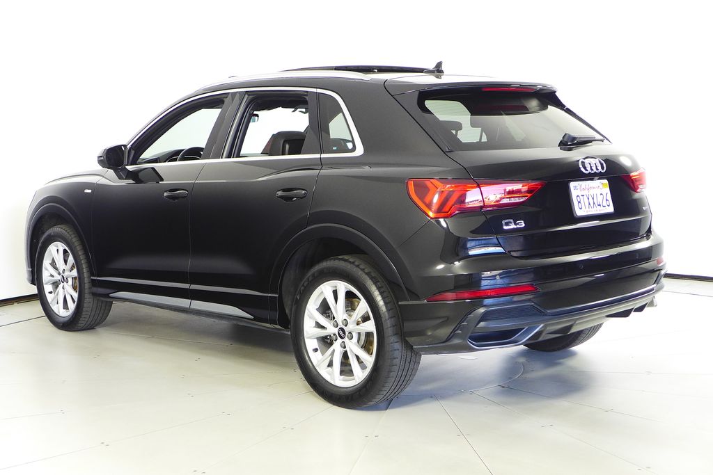 Thumbnail: 2021 Audi Q3 - 9