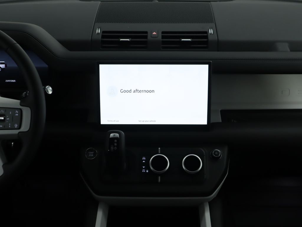Thumbnail: 2025 Land Rover Defender - 16