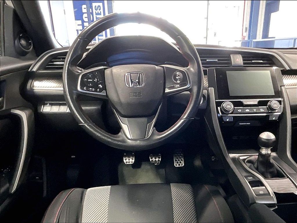 2017 Honda Civic — photo 17