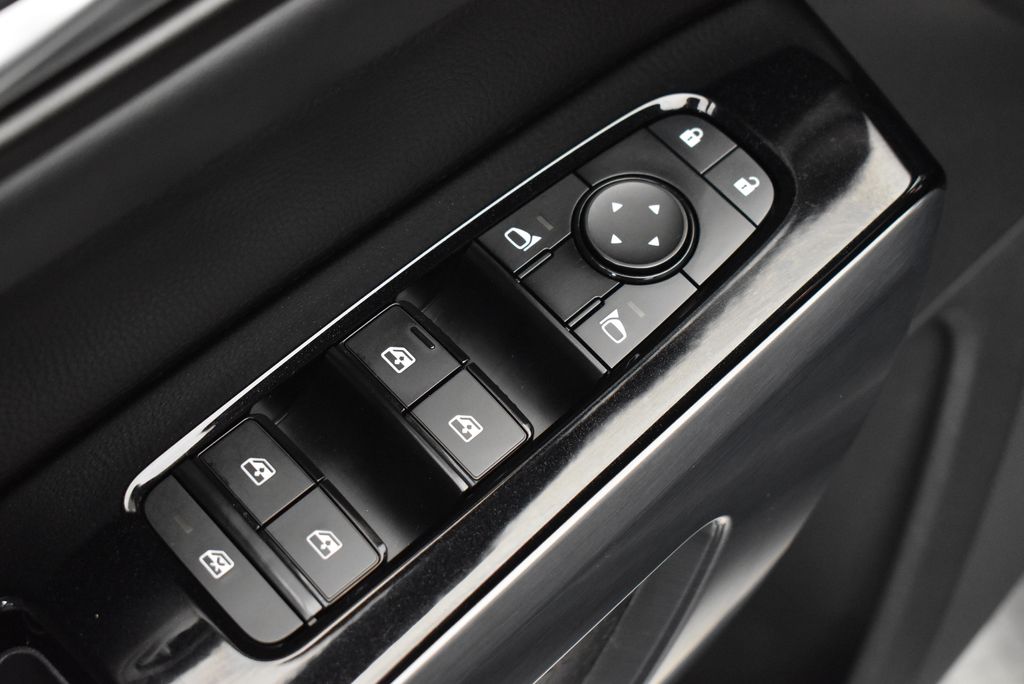 Thumbnail: 2023 Nissan Pathfinder - 11