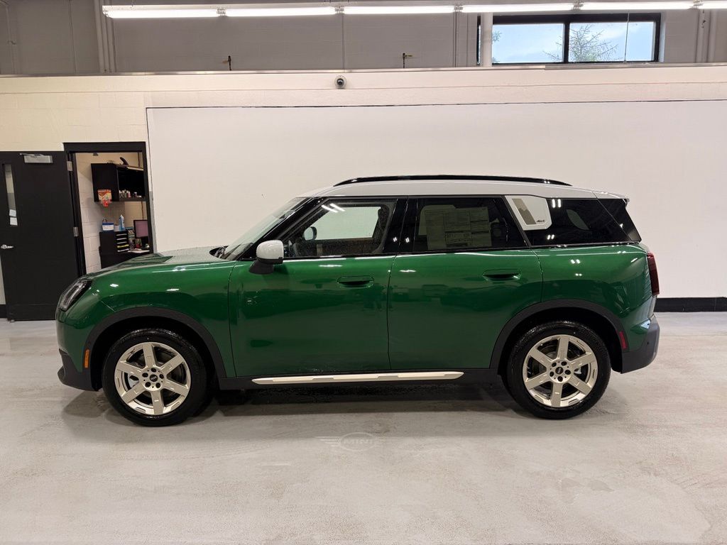 Thumbnail: 2027 MINI Cooper Countryman - 2