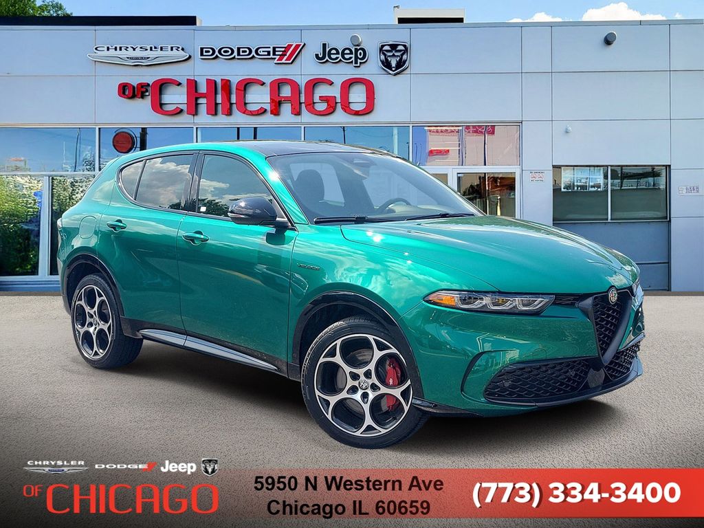 Green (Verde Fangio Metallic) 2025 Alfa Romeo Tonale SUV / Crossover All-Wheel Drive 9-Speed Automatic