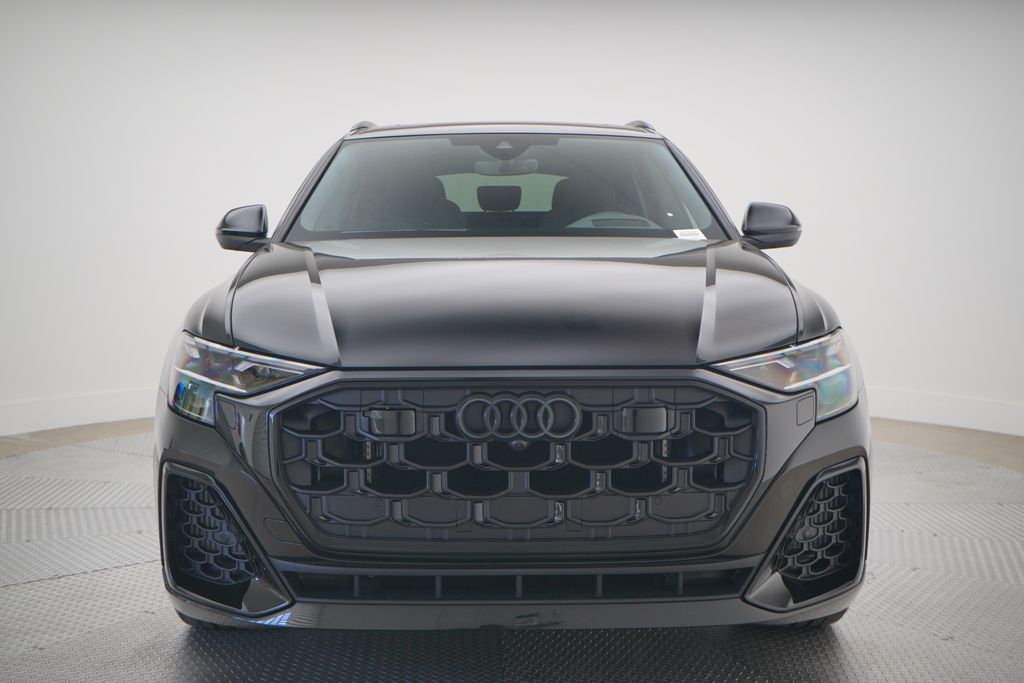 2025 Audi SQ8  6