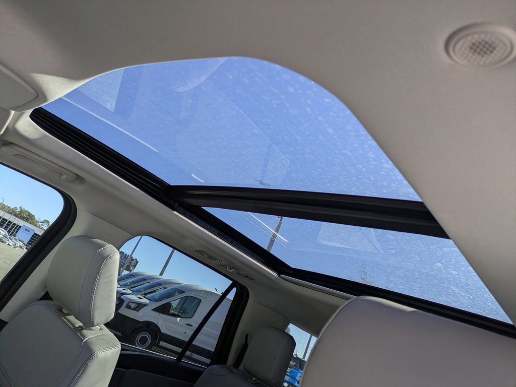 2025 Ford Expedition Active MAX