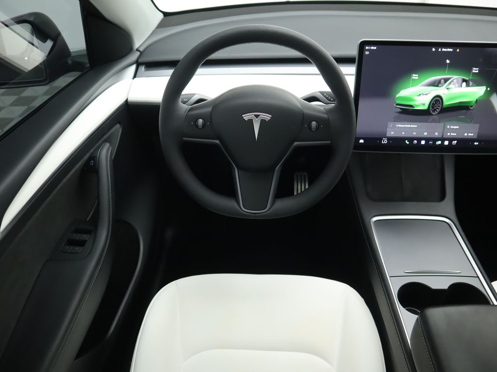 Thumbnail: 2023 Tesla Model Y - 10