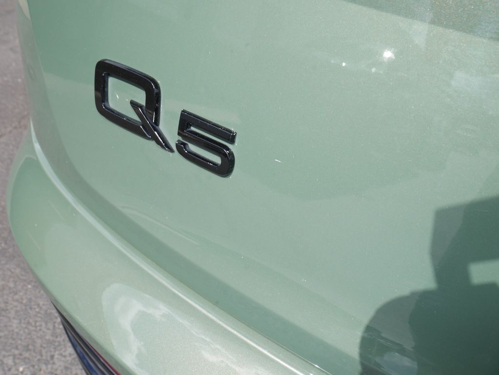 Thumbnail: 2024 Audi Q5 - 15